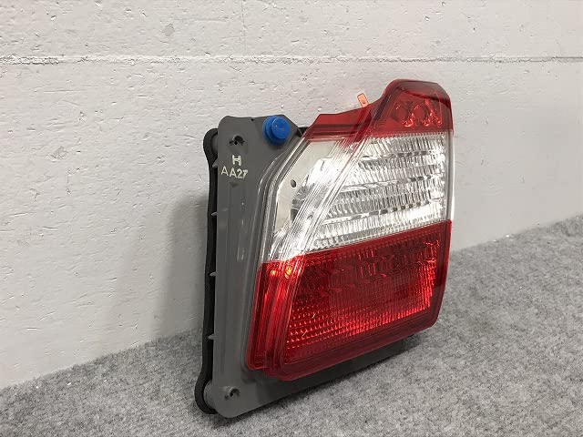 Amazon | フーガ Y51/KNY51/KY51/HY51 純正 前期 右 テールランプ