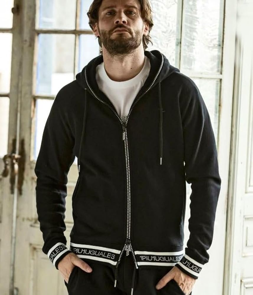 Amazon | [1PIU1UGUALE3 RELAX] ウノピゥウノウグァーレトレ