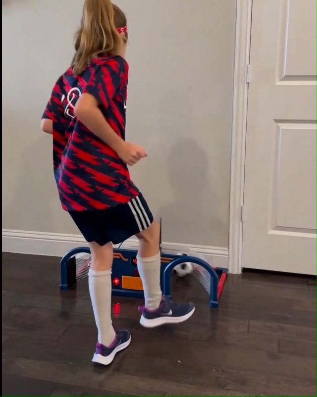 Amazon | Soccer RoundAbout サッカーアーケードゲーム、フットボール