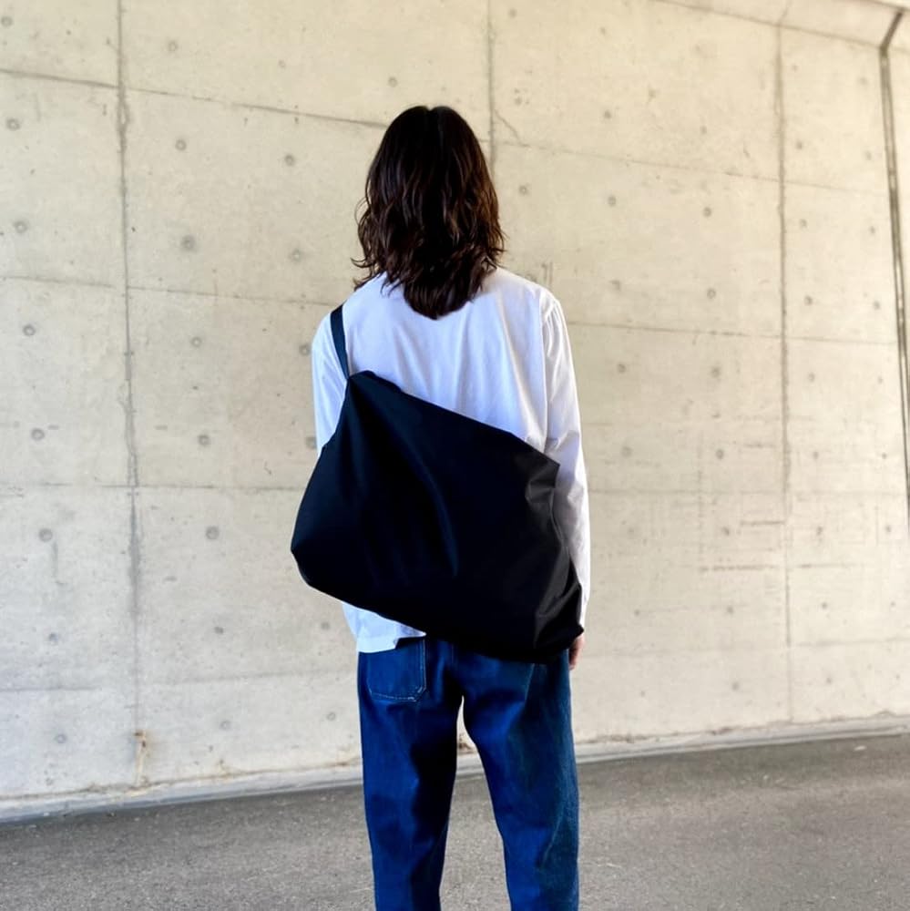 Amazon.co.jp: LIVERAL ショルダーバッグ UKIE 大型 完全防水生地 撥水