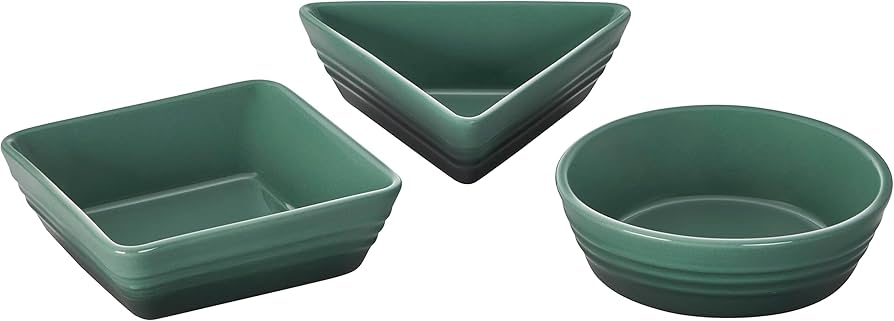 Amazon.com: Le Creuset Stoneware Set of 3 Tapas Dishes, Artichaut