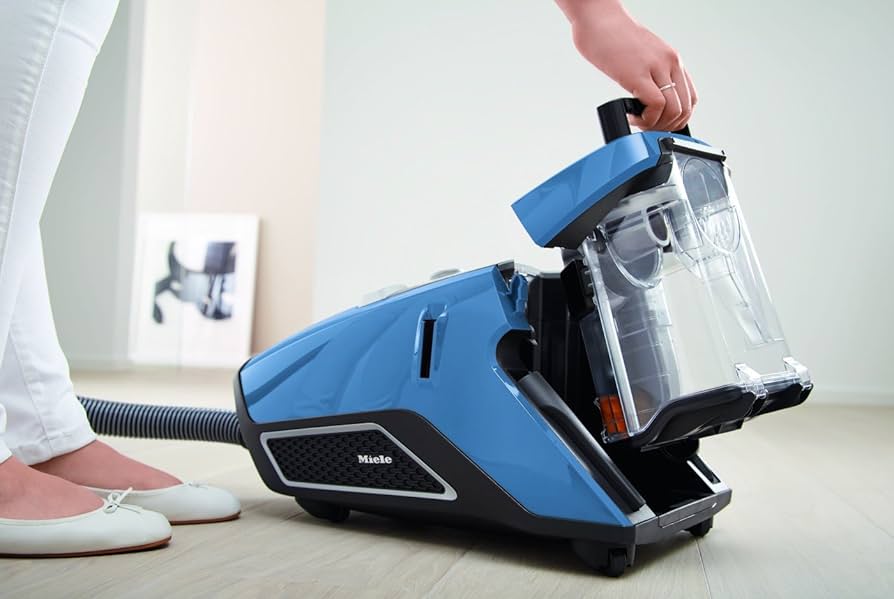 Amazon.com - Miele 10661300 Blizzard CX1 PowerLine Bagless Vacuum