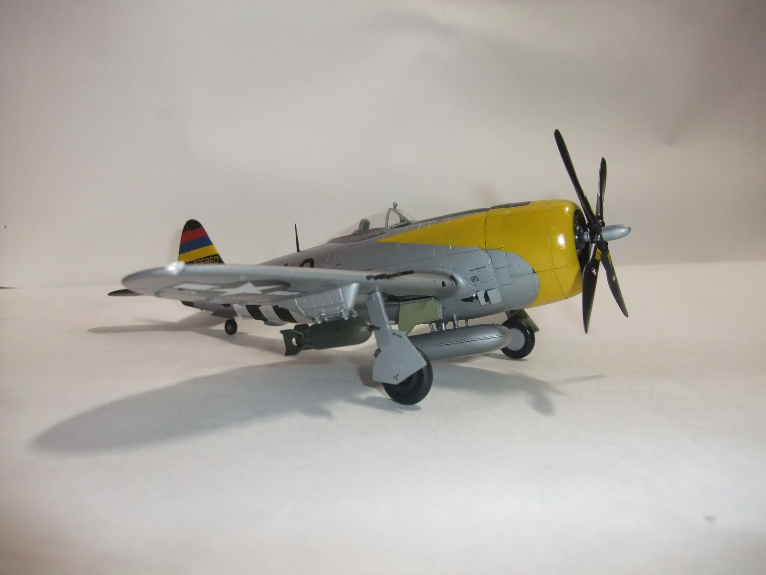 Amazon.co.jp: 完成品 アメリカ陸軍P47サンダーボルト戦闘攻撃機