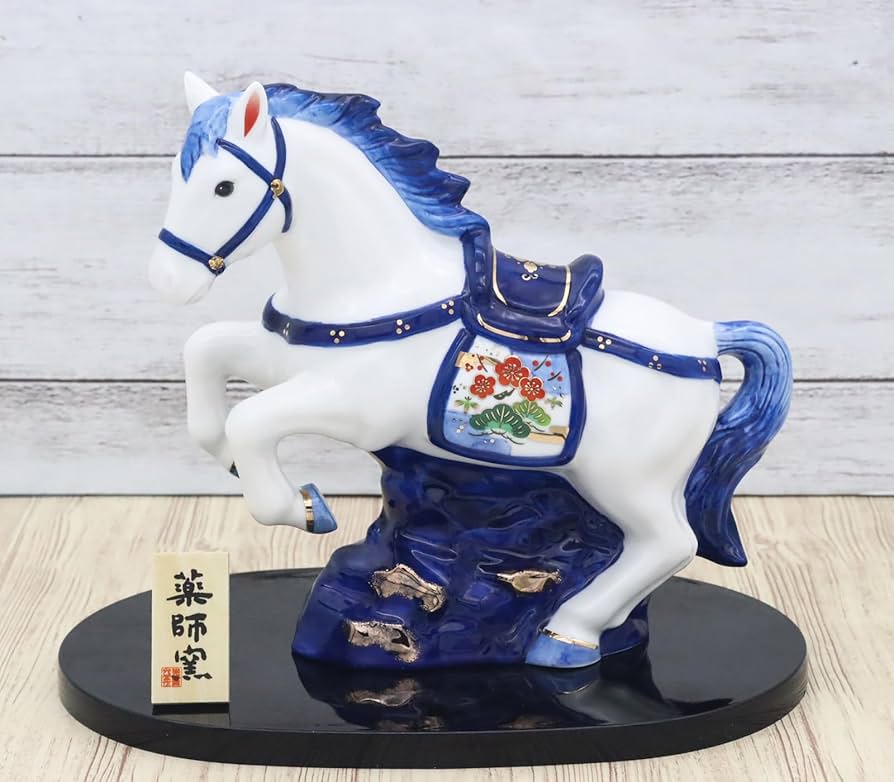 Amazon.co.jp: 薬師窯 2026年 干支の置物 馬 うま 午年(うま年) 染錦