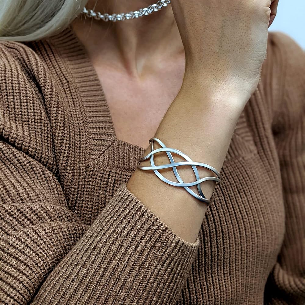 Amazon.co.jp: シルバー925スターリングシルバーバングルケルトノット