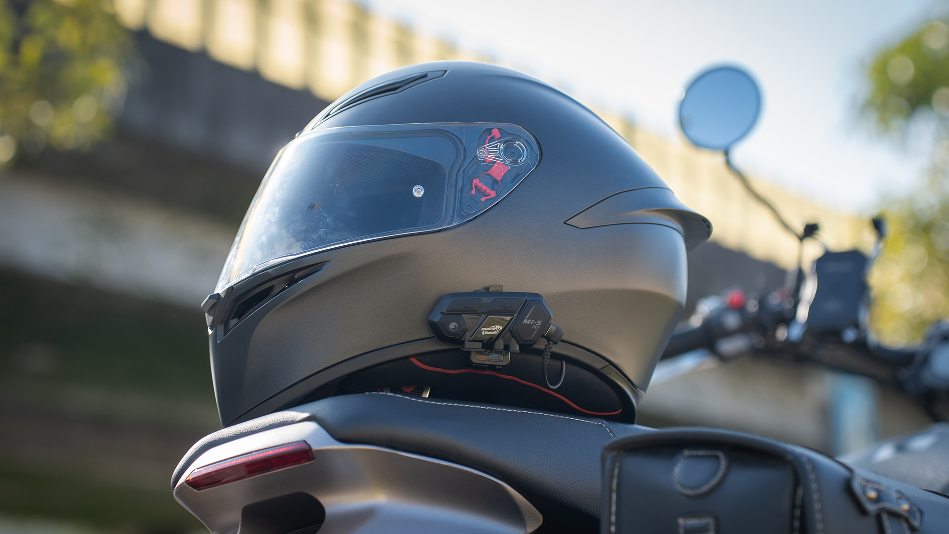 Amazon | FODSPORTS バイク インカム M1-S Pro インカム 8人同時通話