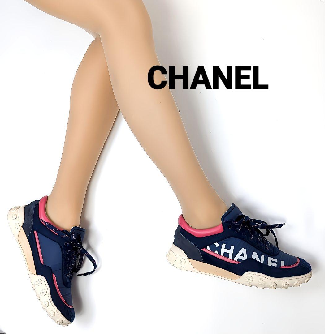 新品そっくりさん⭐CHANELシャネル ロゴスニーカー 36 ネイビー/ピンク