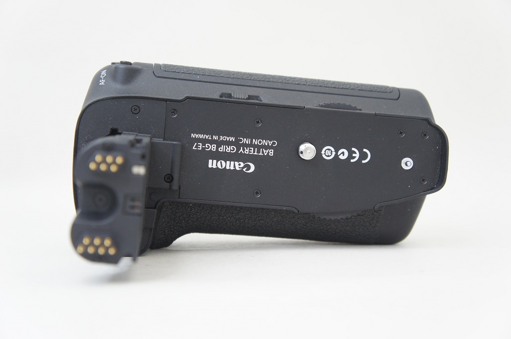バッテリーグリップ BG-E7 (EOS7D用)【中古管理番号：H0446】 | 中古