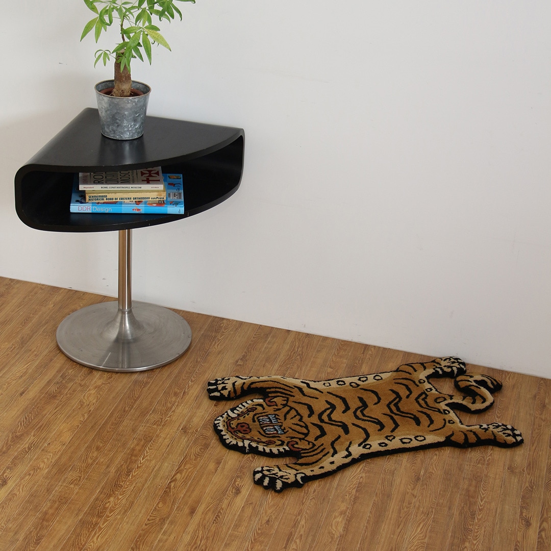 チベタンタイガーラグ 