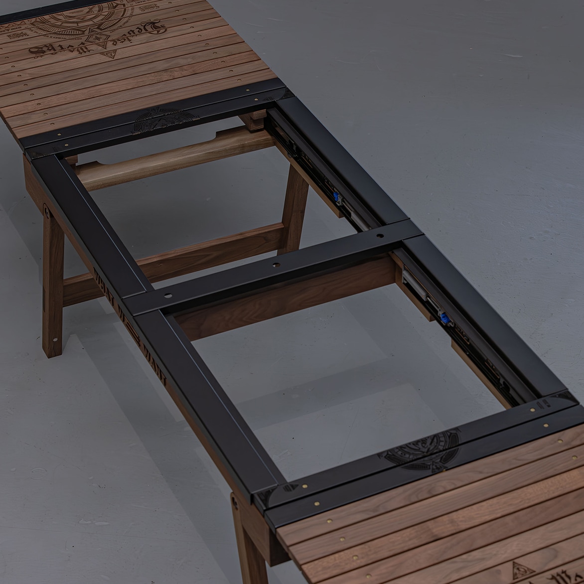 TSURAICHI KUROWAKU | DEVISE WORKS | キャンプ用品