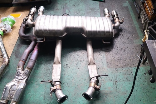 シボレー カマロSS ワンオフマフラー【型式：－】 | ワンオフ製作