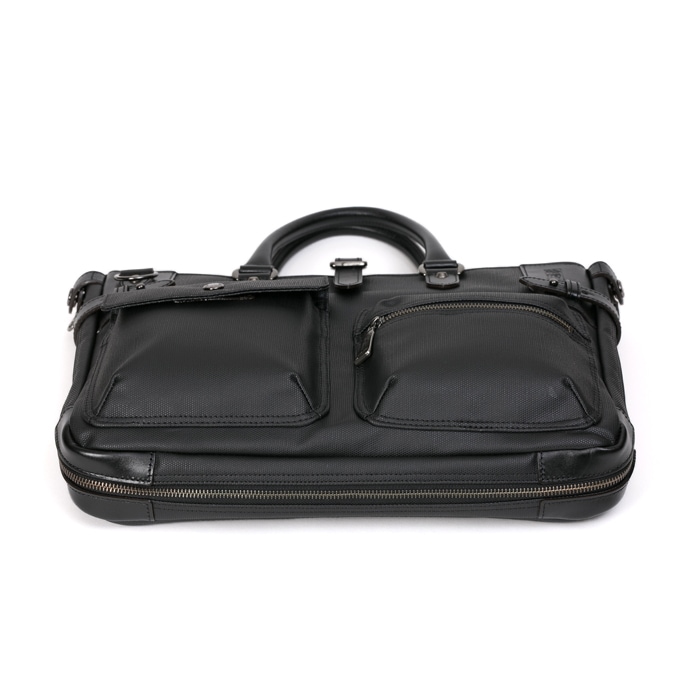 格（カク）ブリーフケースⅡ（生産終了） | バッグ シリーズ一覧,格