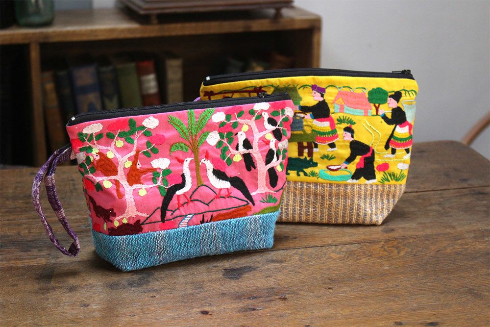 かわいい(u)ラオス手刺繍ポーチ(森の動物・森の暮らし)マチあり