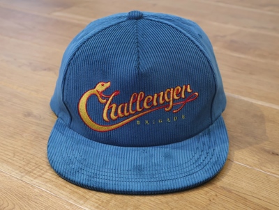 CHALLENGER 「SNAKING LOGO CAP」 スナップバックコーデュロイキャップ