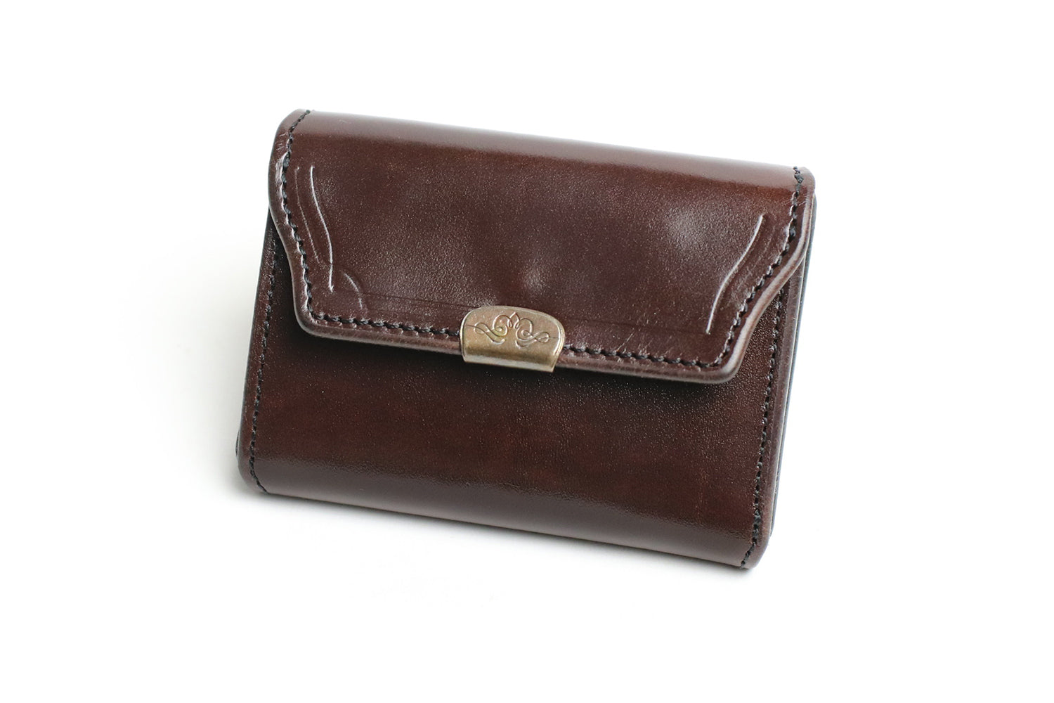 Dual / 池之端銀革店 透明感のあるツヤが現れるサドルプルアップレザー