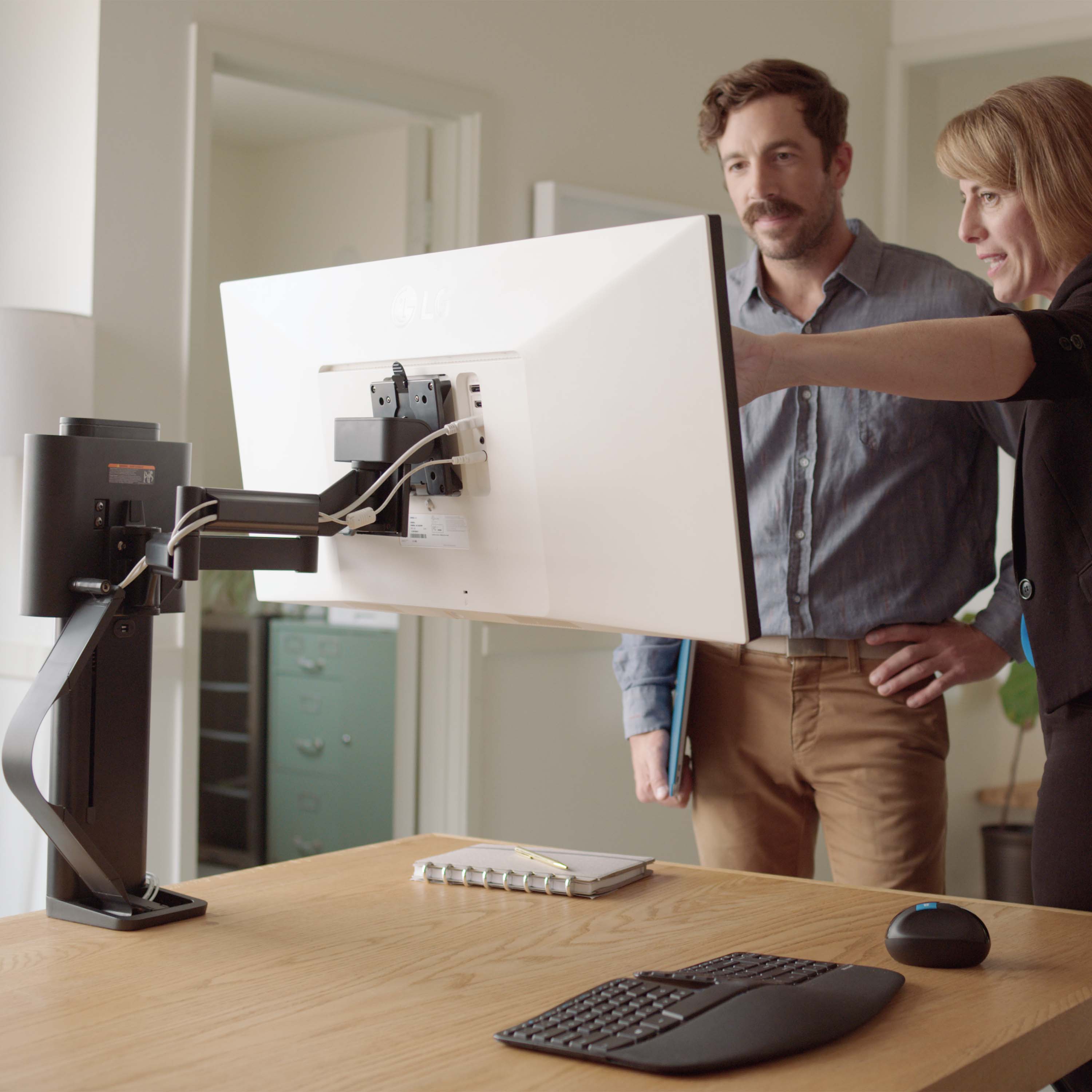 Ergotron TRACE Adjustable Monitor Mount