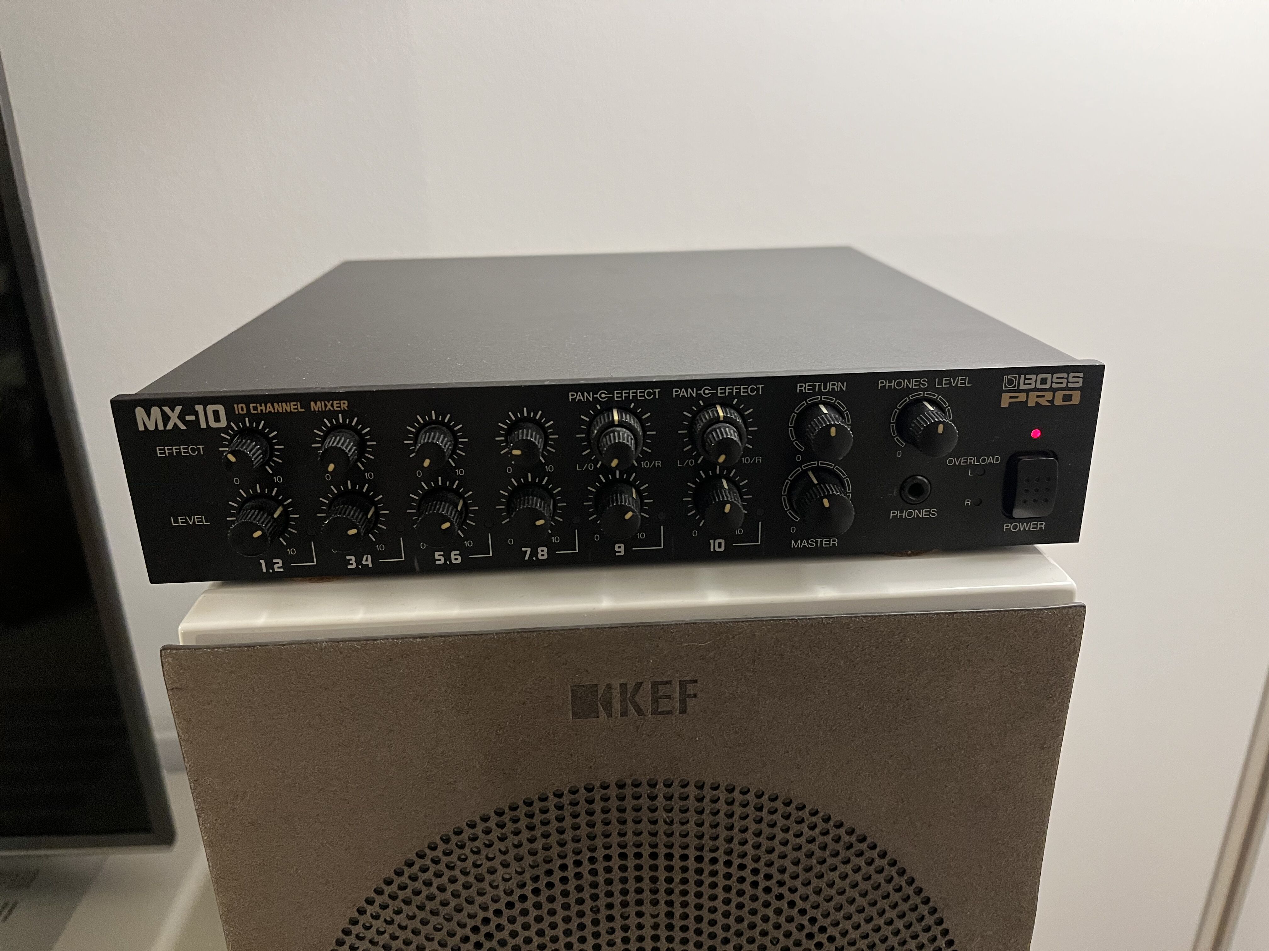 MX-10 10 Channel Mixer - Boss MX-10 10 Channel Mixer - Audiofanzine