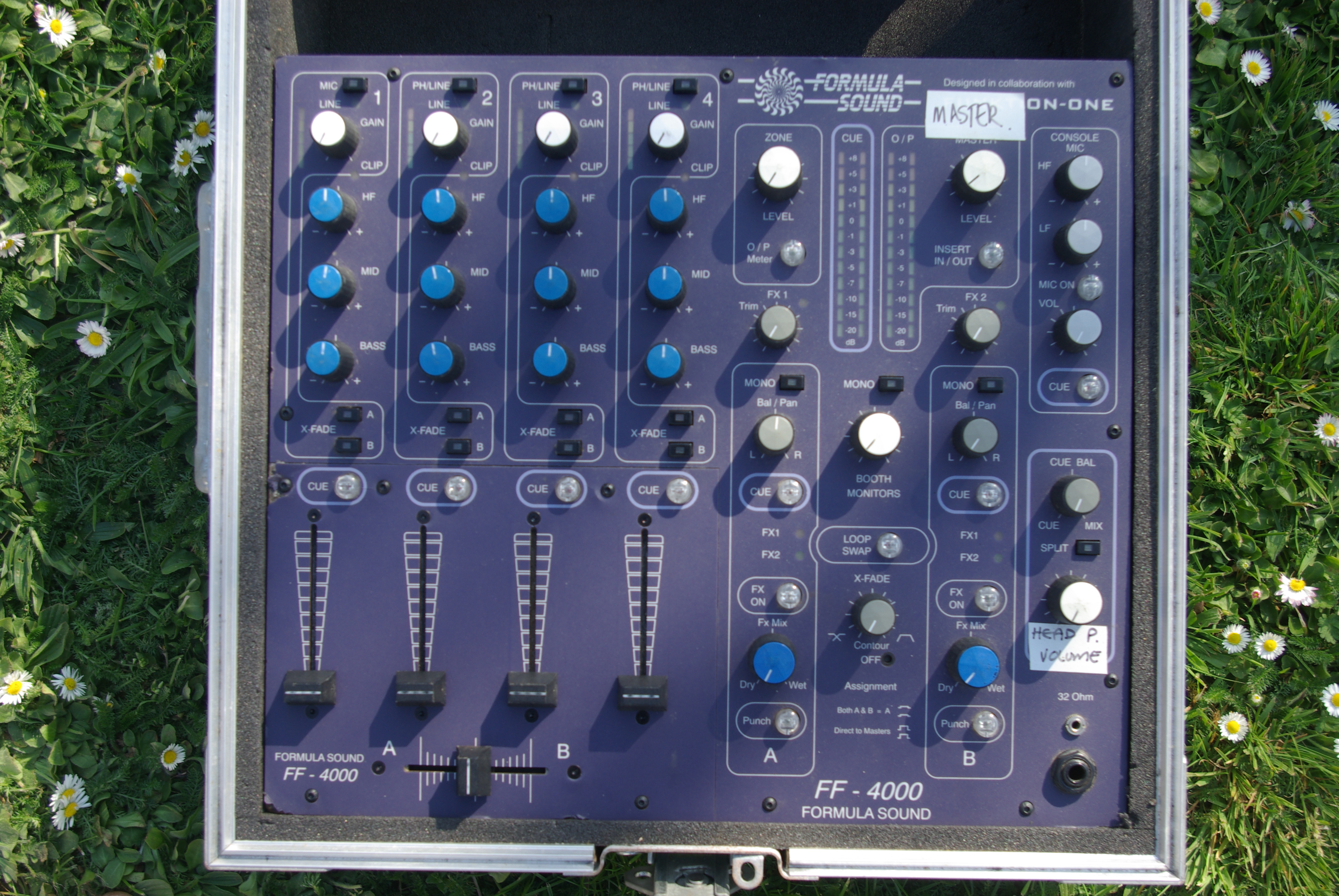 FF 4000 - Formula Sound FF 4000 - Audiofanzine