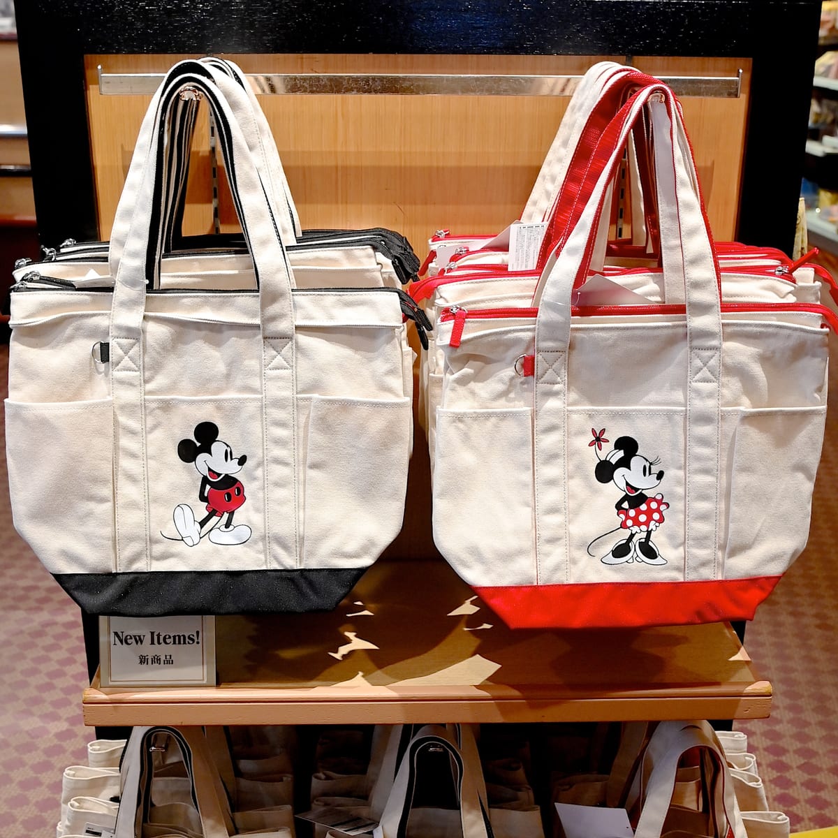 豊富なポケット＆Dカン付き！東京ディズニーランド ミッキー・ミニー