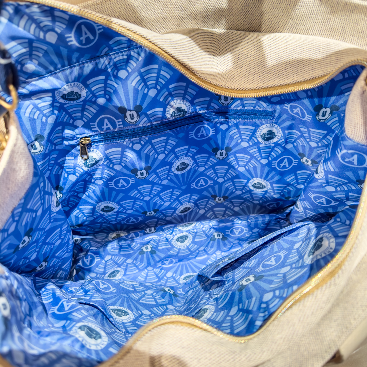 ポーチ＆コインケース付き！ディズニーホテル・エクスクルーシブ