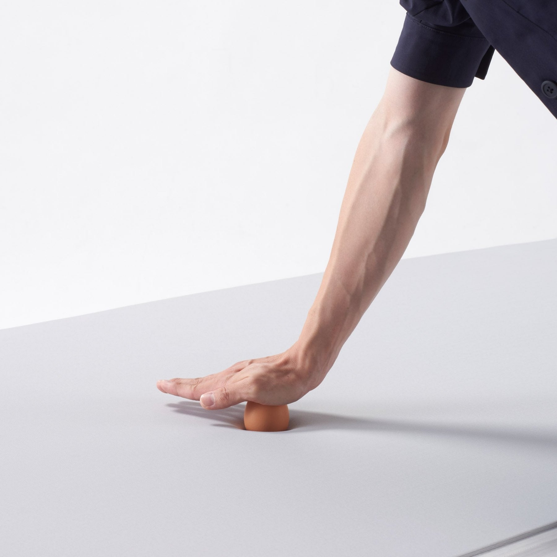 ミネルヴァマットレスプラスは高弾性素材で寝返りと起き抜けの身体を