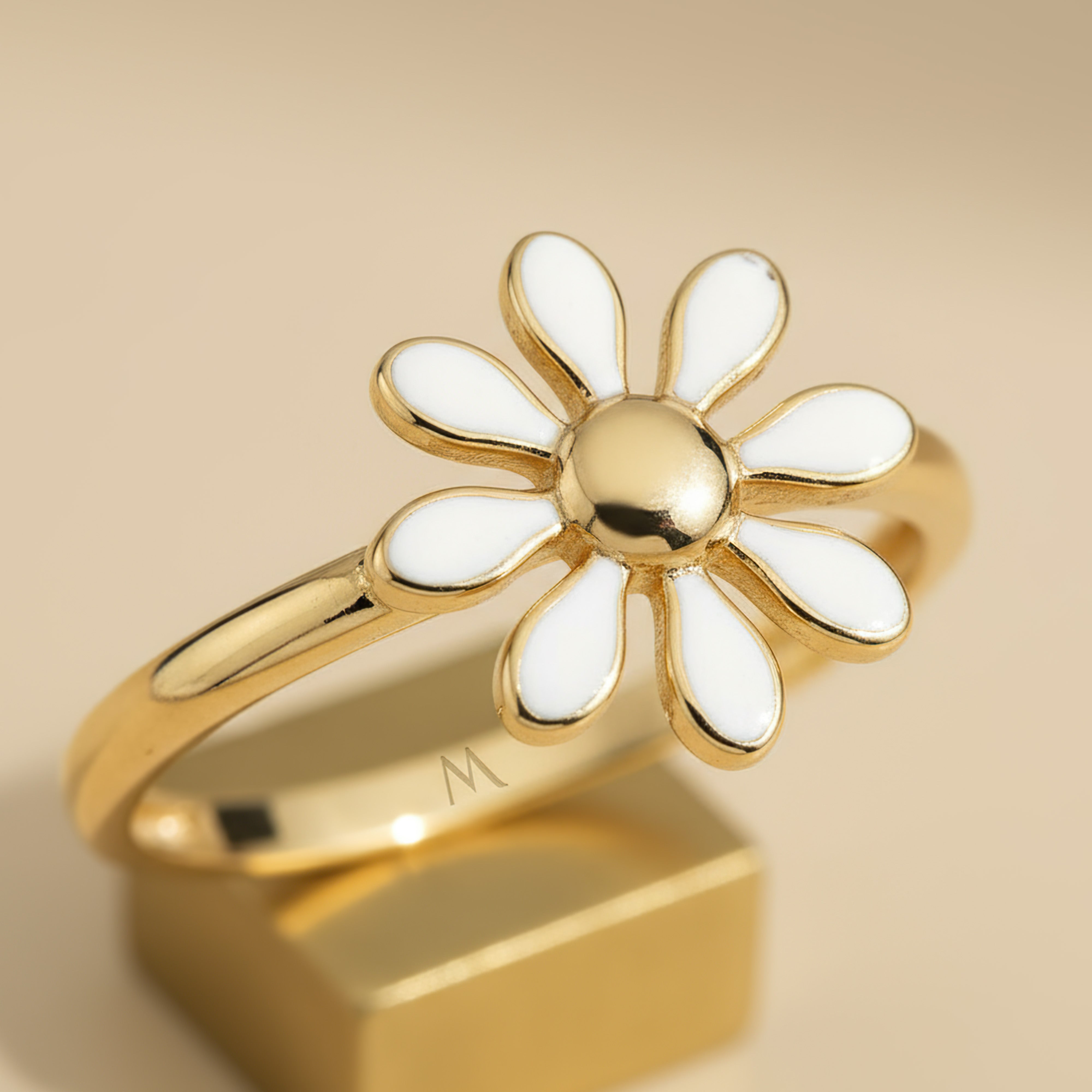 Charming Daisy Flower Ring – Shop Now | MIONZA – Mionza Jewelry