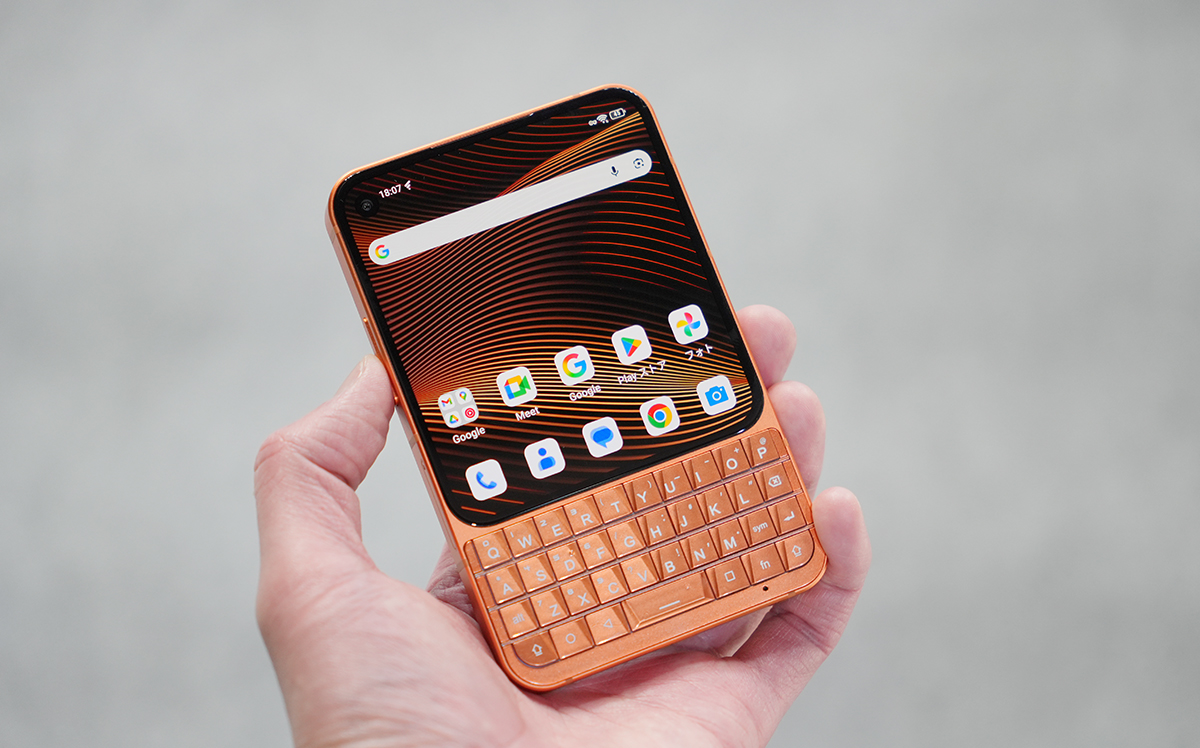 物理キーボード搭載「Unihertz Titan 2 Elite」実機キタ。手にとって