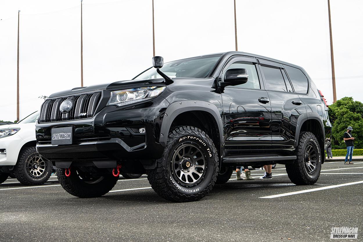 ブラックコーディネイトでちょい悪なランクルプラドが完成！ ホイール