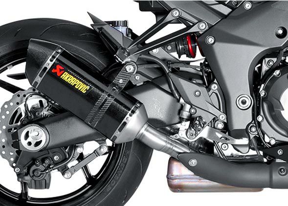 Akrapovic(アクラポヴィッチ) カーボン・スリップオン・マフラー