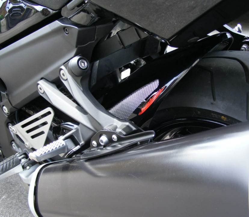 ZZR1400/ZX-14R マットブラック/シルバーメッシュ リアフェンダー