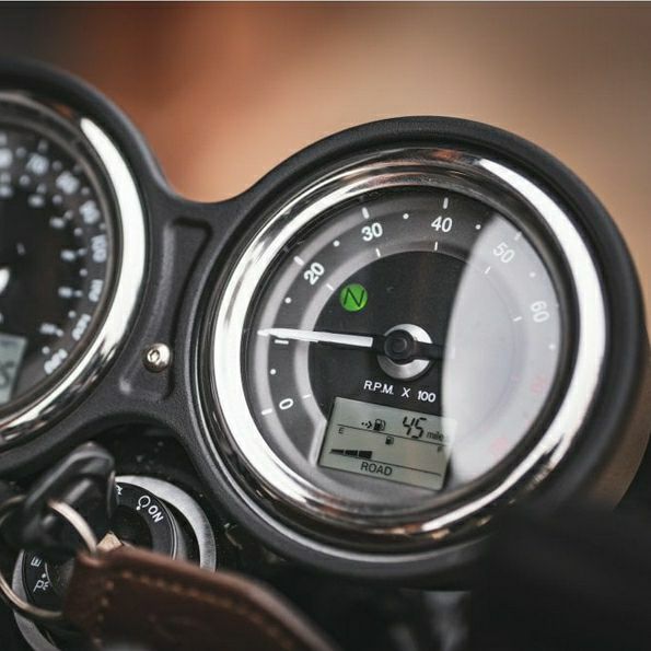 水冷ボンネビル T100 T120 スピードツイン スラクストン ストリート