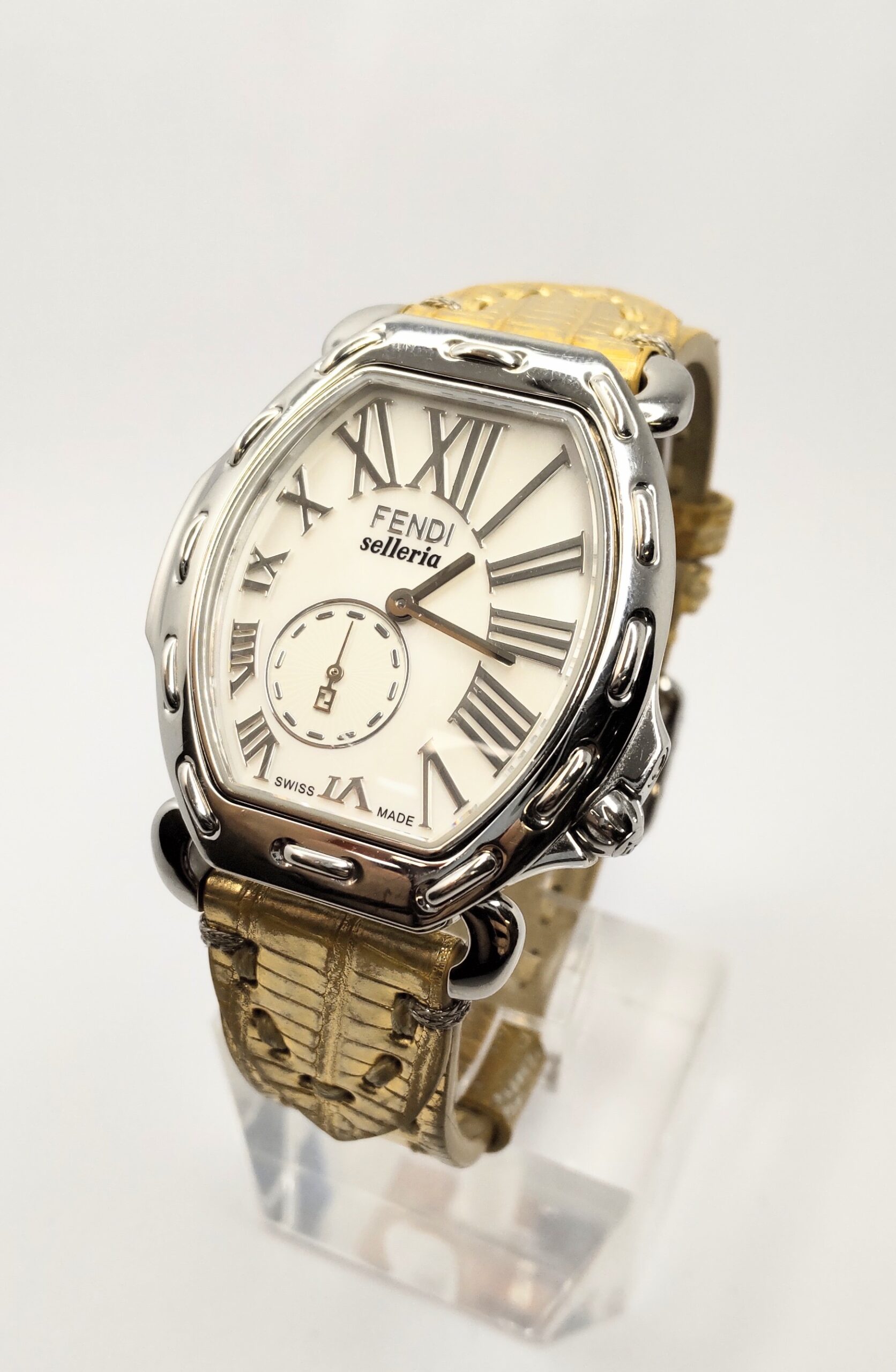 フェンディ selleria セレリア 8400Mの電池交換