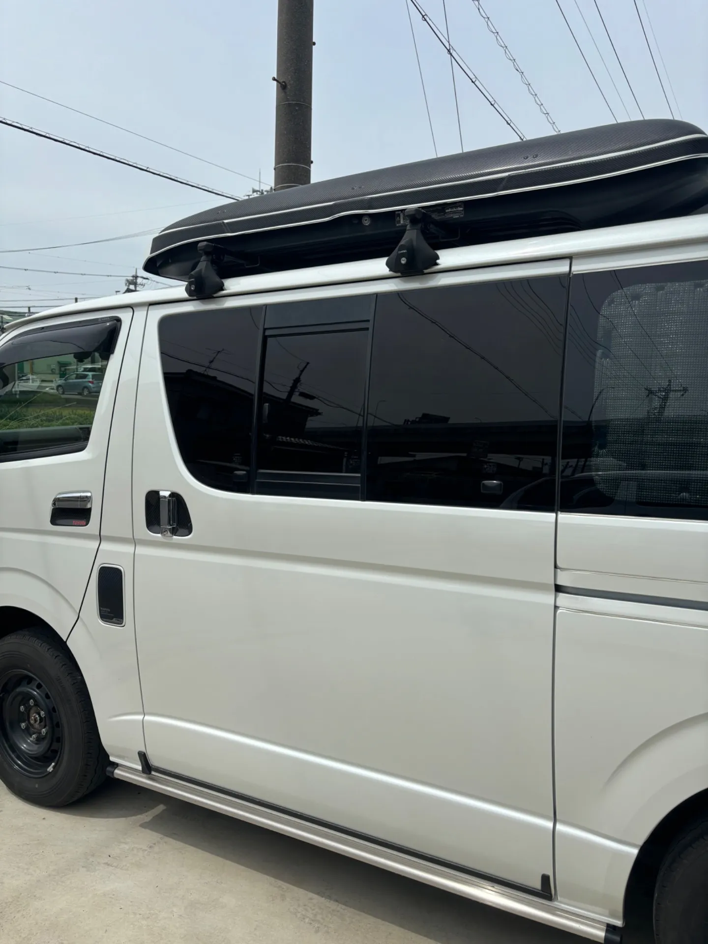 新車外し 200系ハイエースバン用 サイド小窓ガラス 左右セット 200系