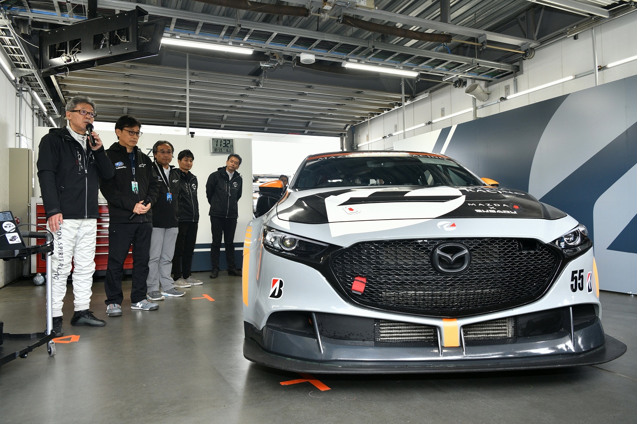 最終戦向けのアップデートを受けた55号車、12号車もノートラブルで完走