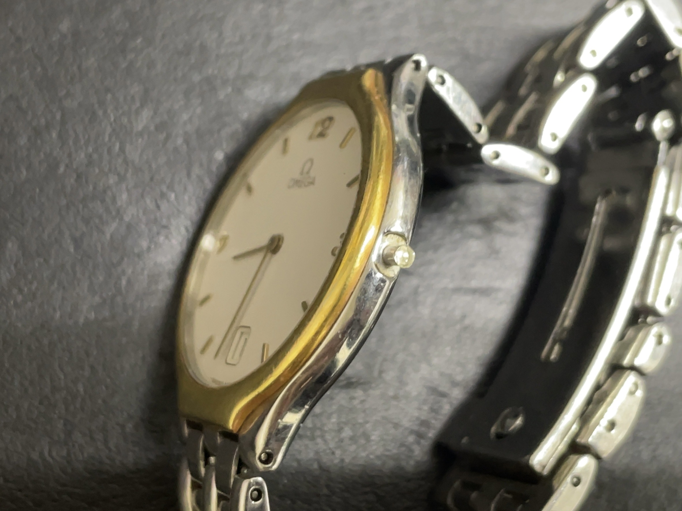 OMEGA（オメガ デ・ヴィル）のリューズ交換事例 | 創業1946年ナカオカ