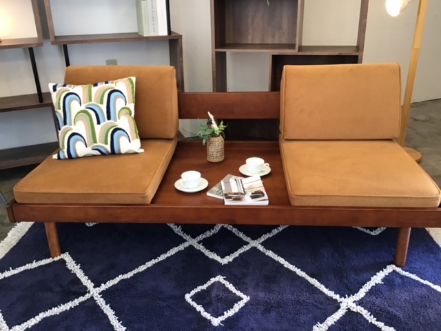 ソファのご紹介】大人気北欧ヴィンテージスタイルのアームレスソファが