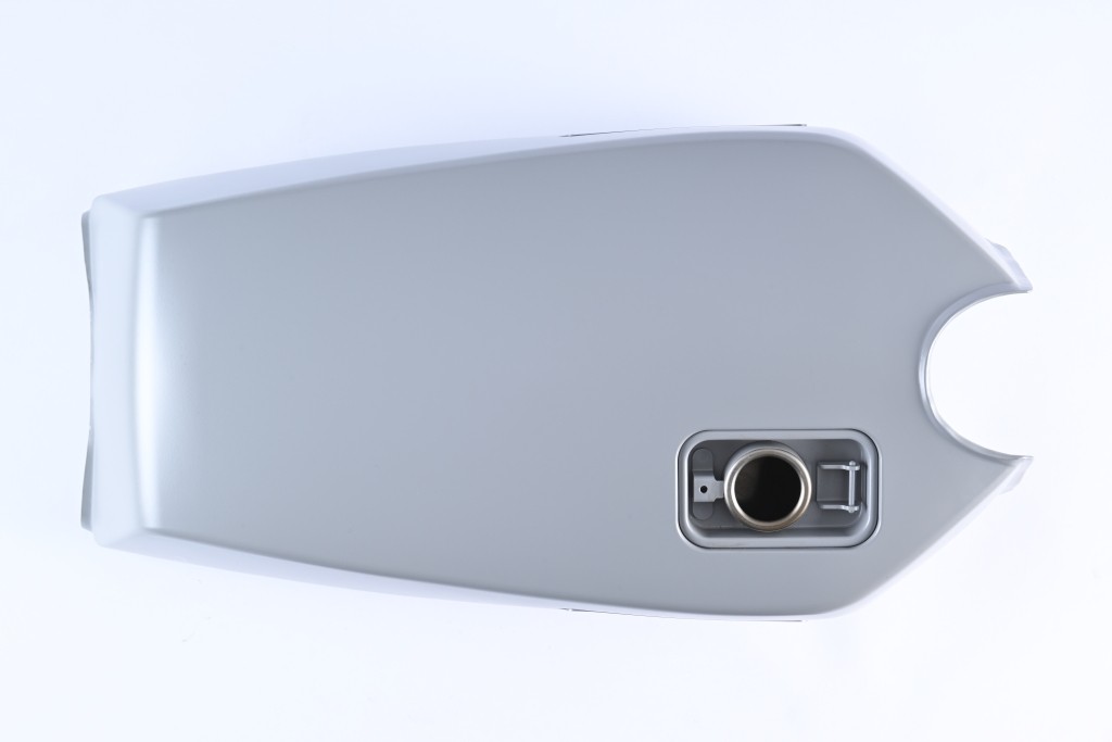 KAWASAKI Z1-R Ⅰ型 リプレイスフューエルタンク入荷しました！ | AC