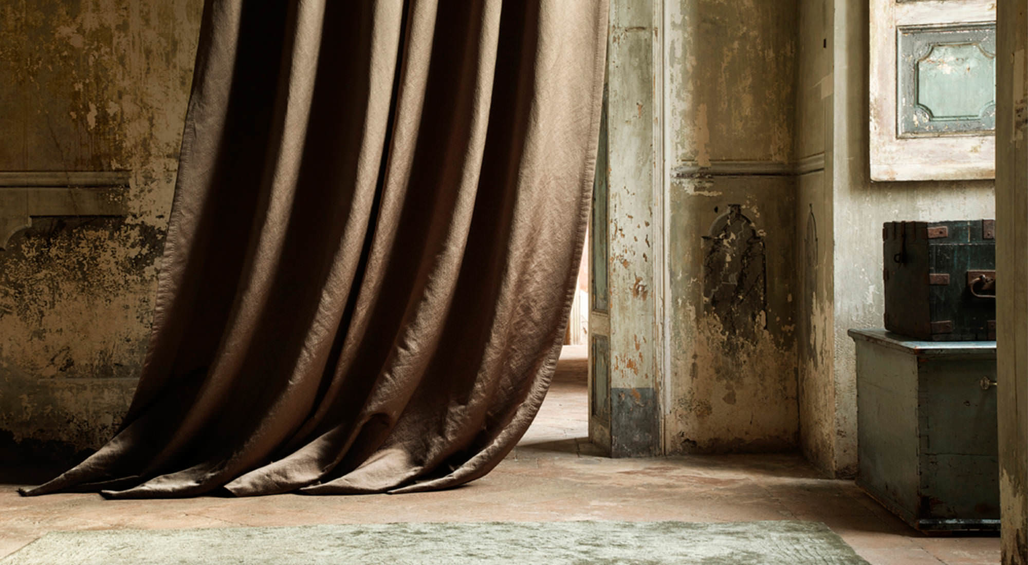 FISBA | フィスバ | 港区 元麻布 南麻布 オーダー カーテン専門｜The