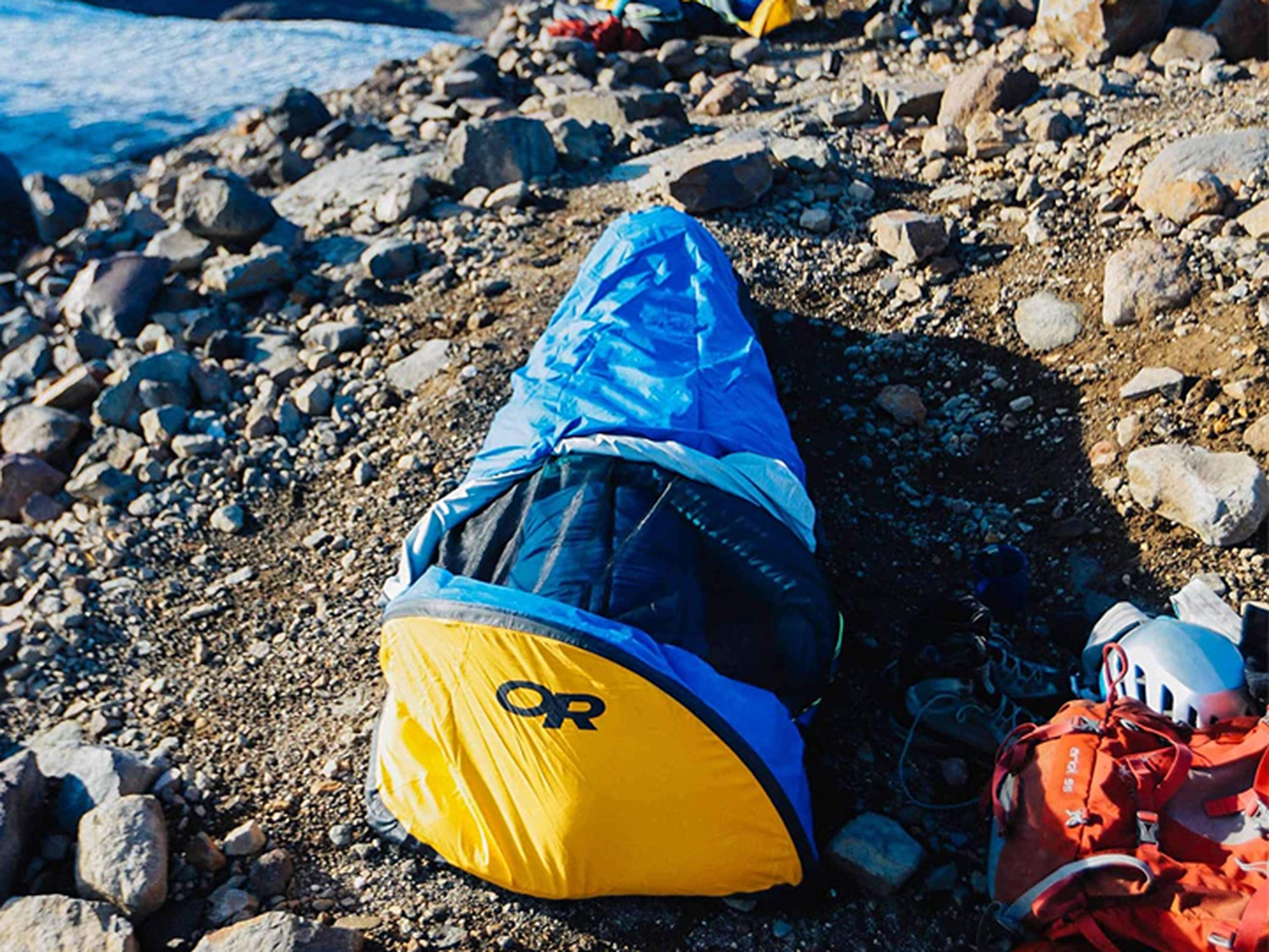 キャンプや登山におすすめのビビィサック6選！選び方やカスタム品も