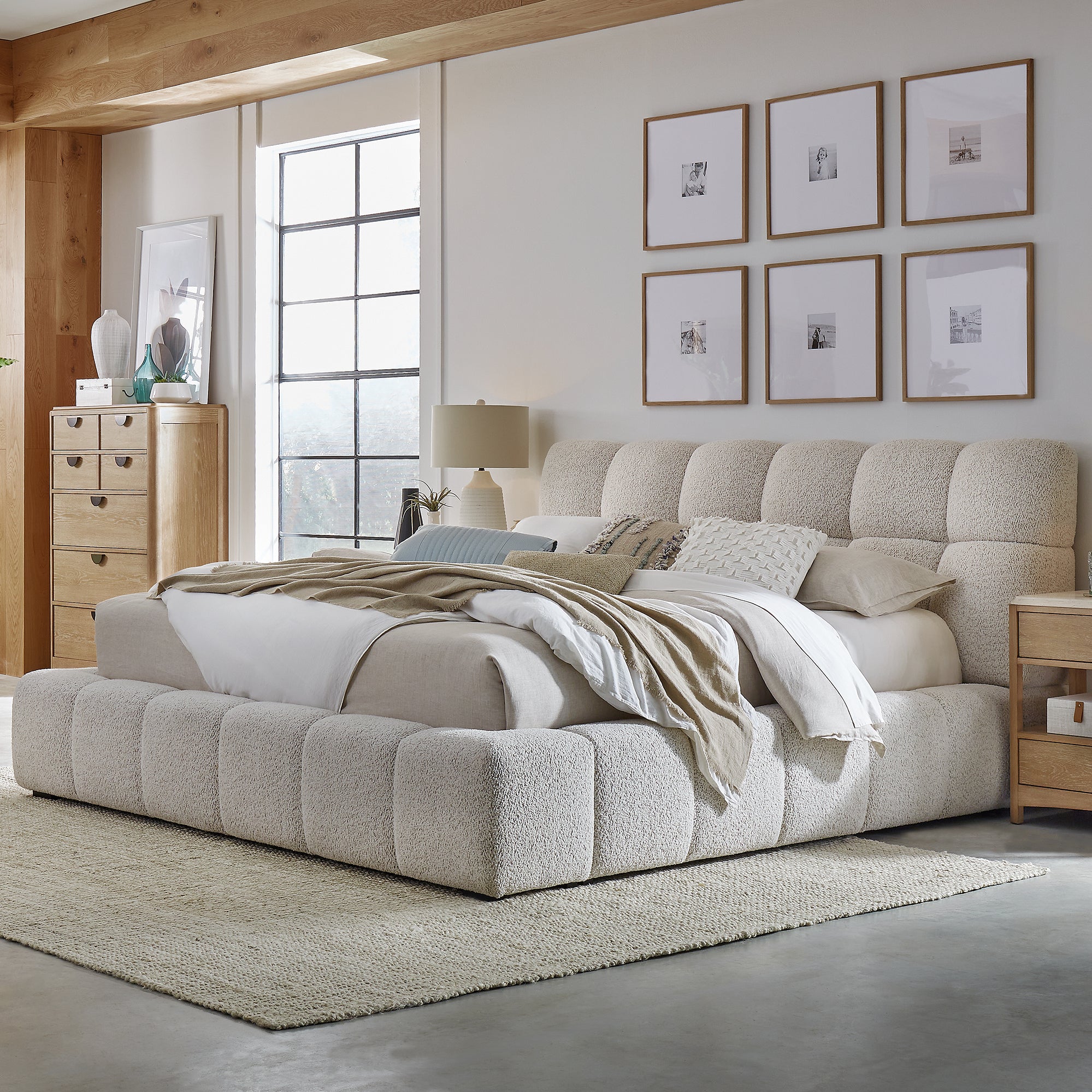 ESCAPE - FLUFFY RIVER ROCK King Upholstered Bed - Parker House