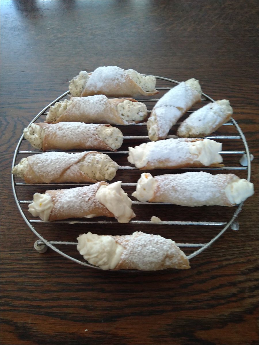 出来ました❗️ピスタチオクリームが6個、金柑ハチミツレモンクリーム