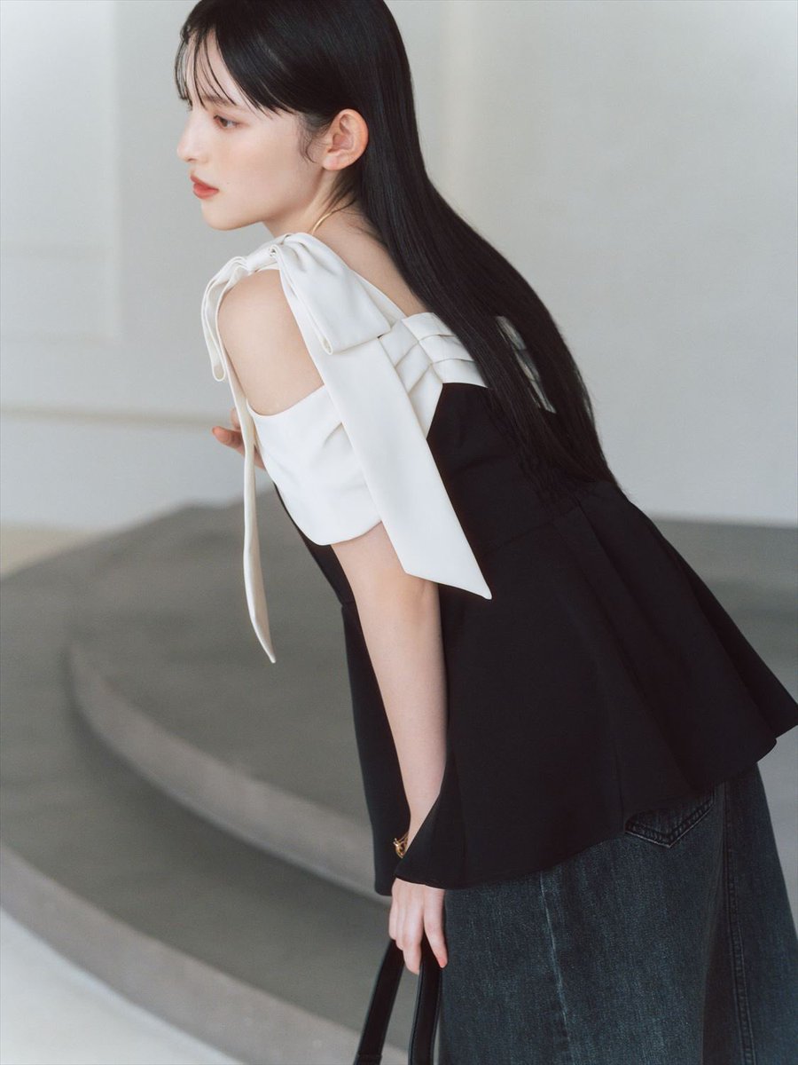 【新品】Rirandture オフショルリボンペプラムトップス Rirandture オフショルリボンペプラムトップス - メルカリ