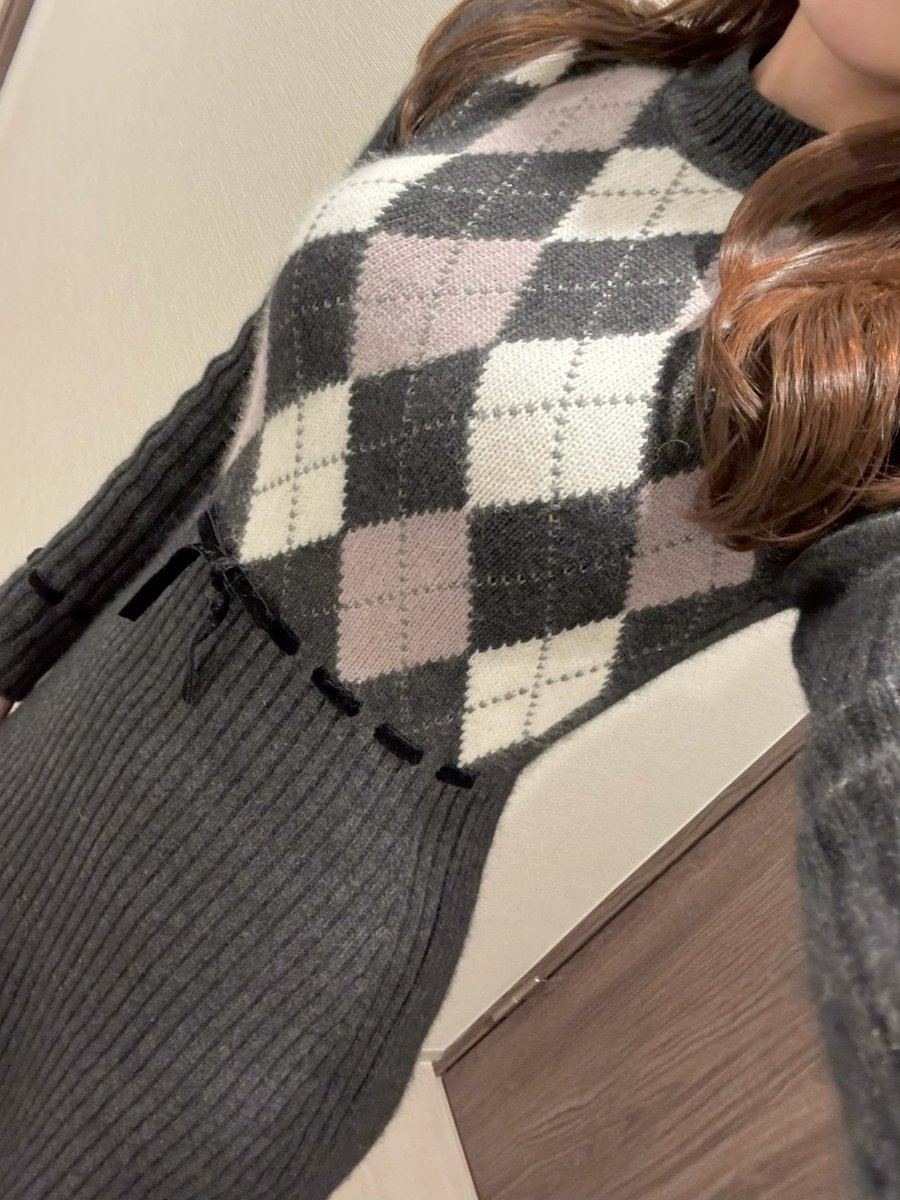 今日はMoor Argyle Ribbon Knit Dress🩶まだ一回しか着てなかったから