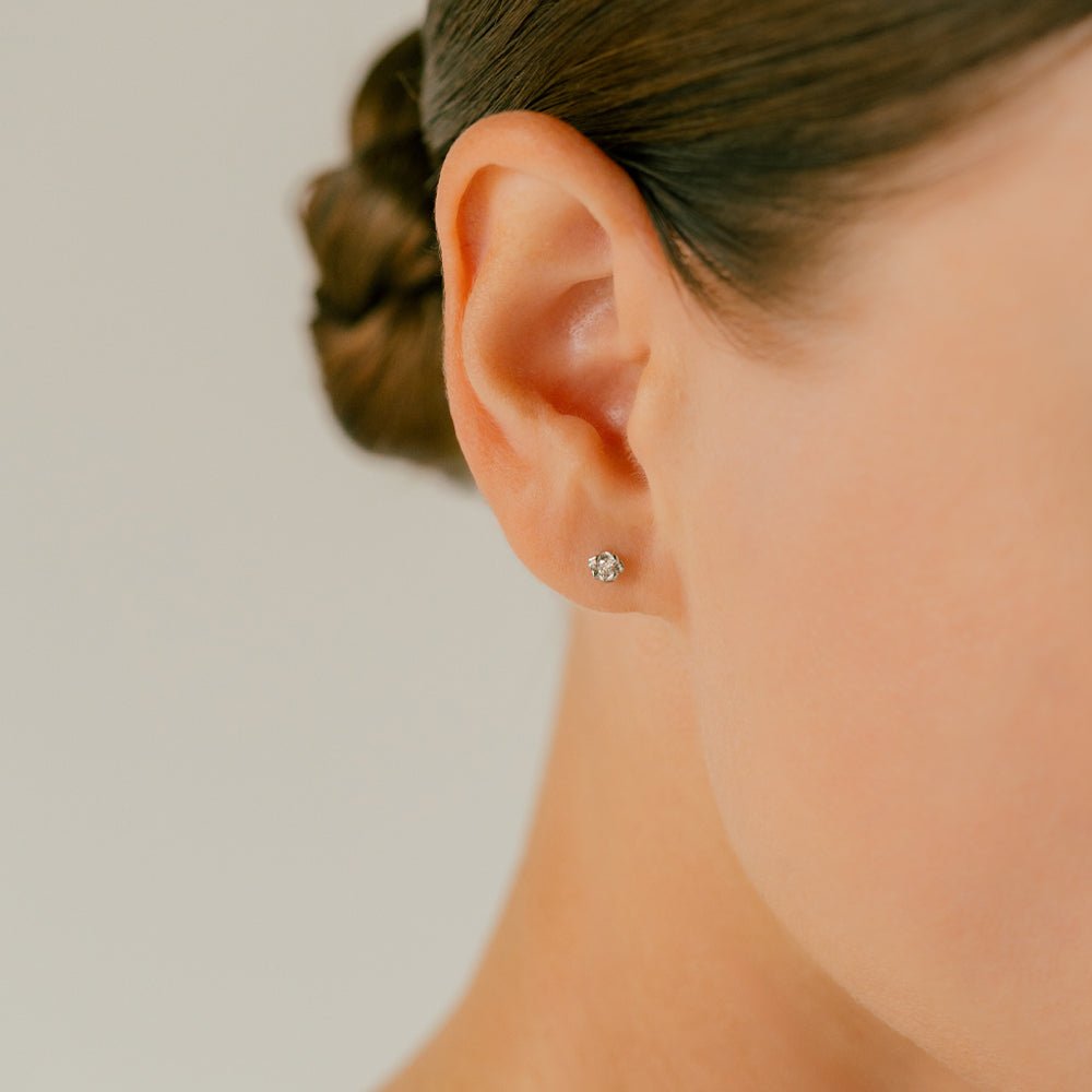 薔薇のボディピアス │ローズモチーフ・可愛いバラの軟骨ピアス – PICOLLET