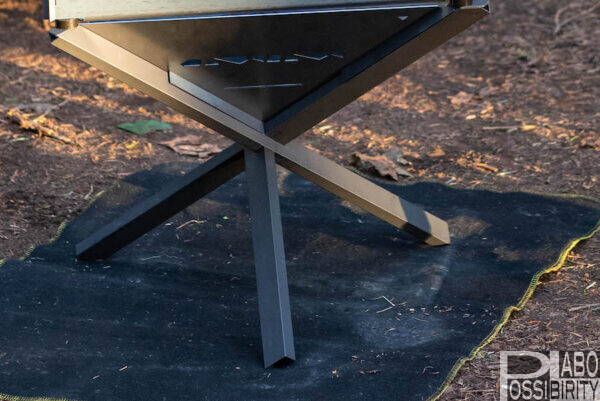 北海道発のガレージブランド1/fSPACEの焚き火台は収納性抜群！唯一無二