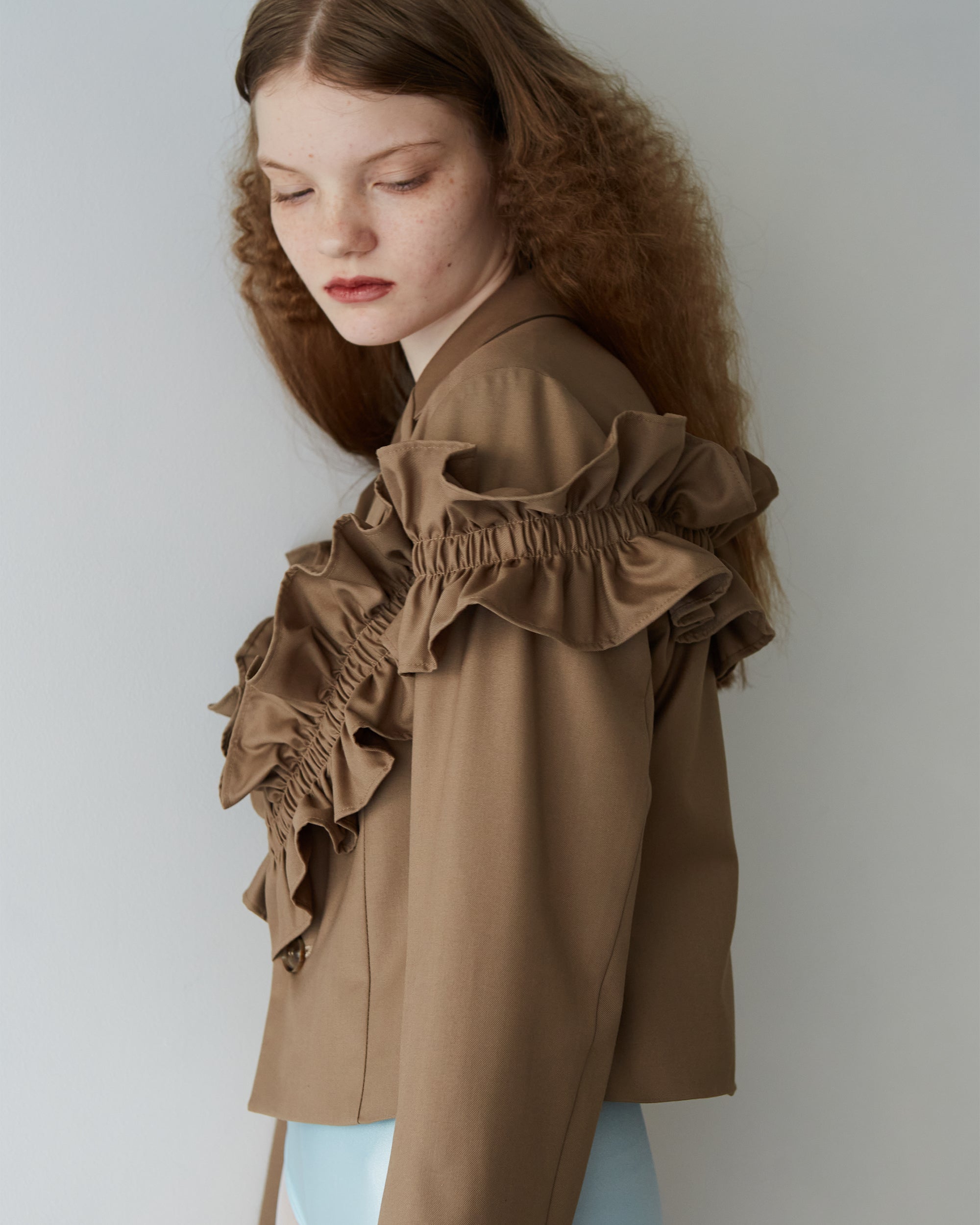 Gathered frill short jacket (light brown)