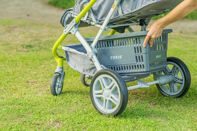 大切なお子様とのお出かけを彩るコンパクトに折りたためてアウトドア