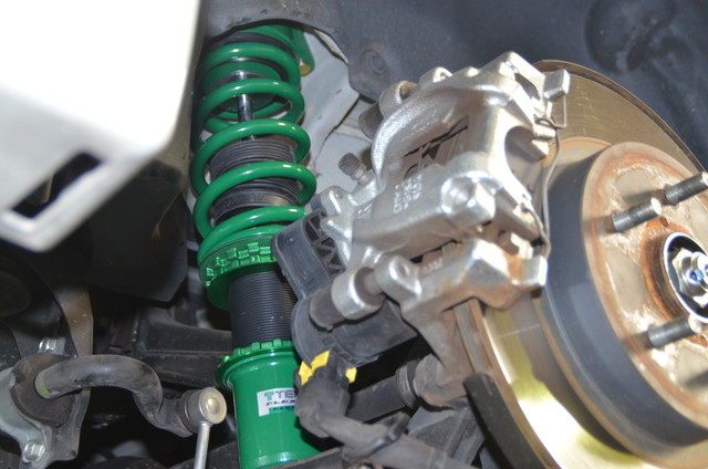 VMG レヴォーグ STi テインの車高調に交換と四輪アライメント調整