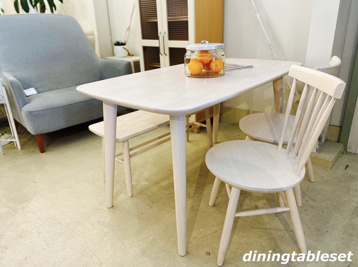 ニトリ／ダイニングテーブルセット／テーブル／チェア／ベンチ／白系