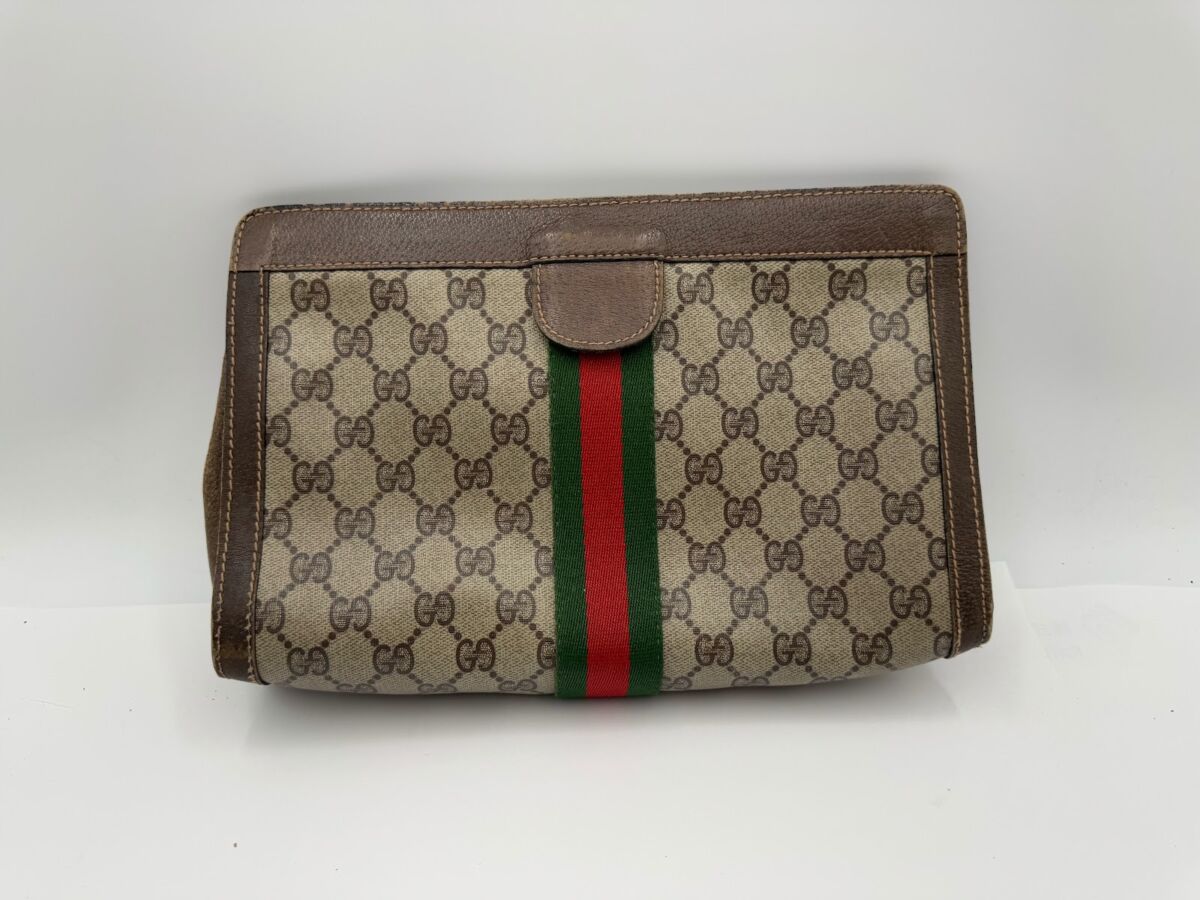 グッチのクラッチバッグは古くても買取できる？ 福島県のお客様 - 買取